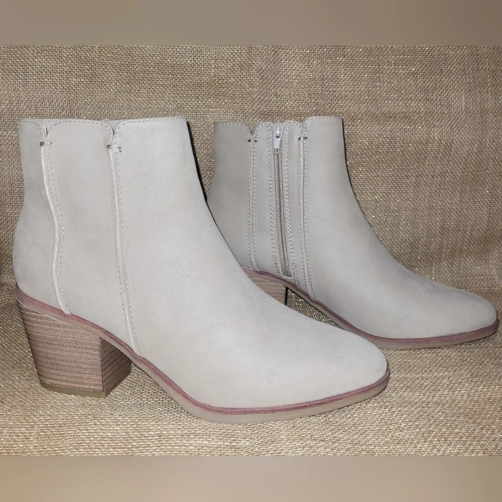 Mia Women's Sz 10 Side Zip Ankle‎ Boots Tan Faux Leather Stacked Heel New In Box